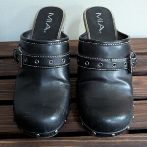 Black Clogs